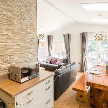 Ghyll Lodge * Windermere
